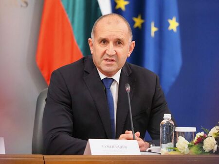 Срещата идва на фона на подготвяните законодателни промени срещу спекулата
