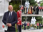 Кметът Иван Алексиев и председателят на ОбС Адам Адамов откриха 3-метровия монумент, а Сливенският митрополит Арсений го освети и отслужи молебен