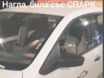Таксиметров шофьор обижда момиче на „овцо“ и „селянка“