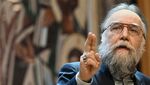 Александър Дугин предложи руснаците да получават достъп до интернет за "добро поведение" и по график