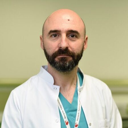 Кога обикновеният стомашен дискомфорт крие по-сериозен проблем? Отговаря доц.  д-р Милко Мирчев от „Сърце и Мозък“ – Бургас