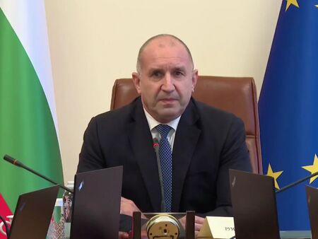 Радев: Нямаме "да" за визите за САЩ, няма "да" и за US военните самолети у нас