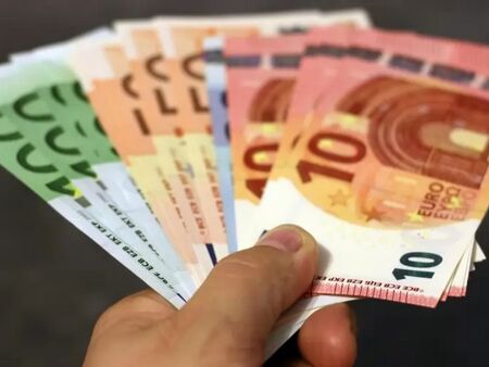 Остават само 30 дни за безплатна обмяна на български левове в банките и пощите