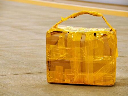 Сигнал за бомби в над 70 училища в цялата страна