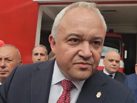 Демерджиев съобщи за източване на НЗОК: Използвани са печати на лекари, има задържани