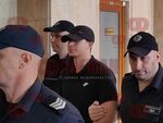 Никола влезе нахакано в съдебната зала, наблюдаващи дори го сравниха с прокурорския син