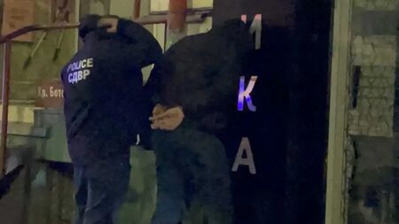 Полицейска блокада в столичния квартал „Христо Ботев“, 11 души са арестувани