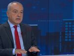Приходите не могат да догонят разходите и затова се получава дупката от 7,4 процента обясни финансовият министър