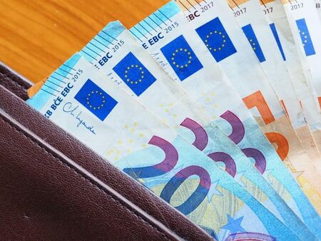 Финансист: Автоматичното увеличаване на заплатите води до инфлация