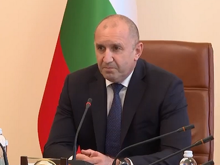 „Никаква милост към нарушителите“ и „драконовски мерки“: спешна среща при Радев заради войната на пътя