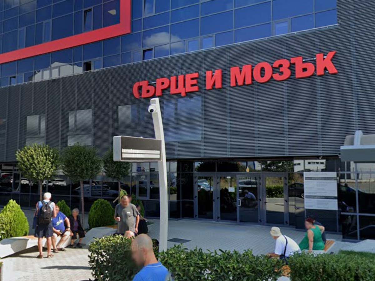 Чужденката живее в село Равда Французин е в болница в