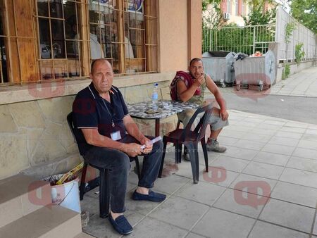 Кой сяда с гол задник върху таралежа на изборите в Бата