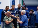 Състезателите на клуб "Черноморец Бургас" сътвориха истински фурор пред родна публика в обновената спортна зала "Младост"