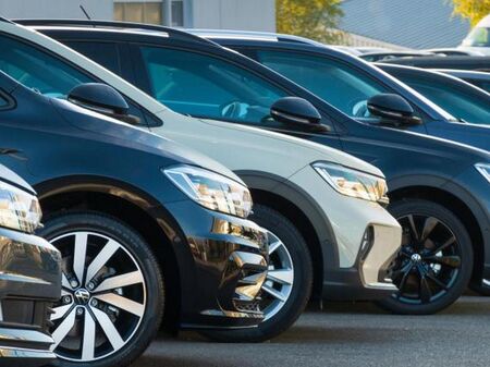 Автокъща ужили десетки купувачи от страната с близо 200 000 евро за внос на коли от Германия