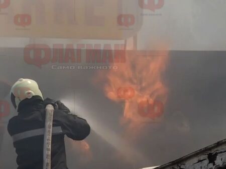Брутална небрежност или умишлен палеж в Слънчев бряг: Кой драсна клечката зад магазина