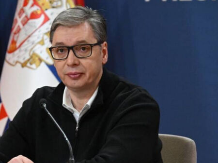 Защо проблемите на Сърбия няма да си тръгнат с Вучич