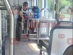 Детето плачеше, докато баба й крещеше, унижаваше и псуваше служителката, твърди очевидец
