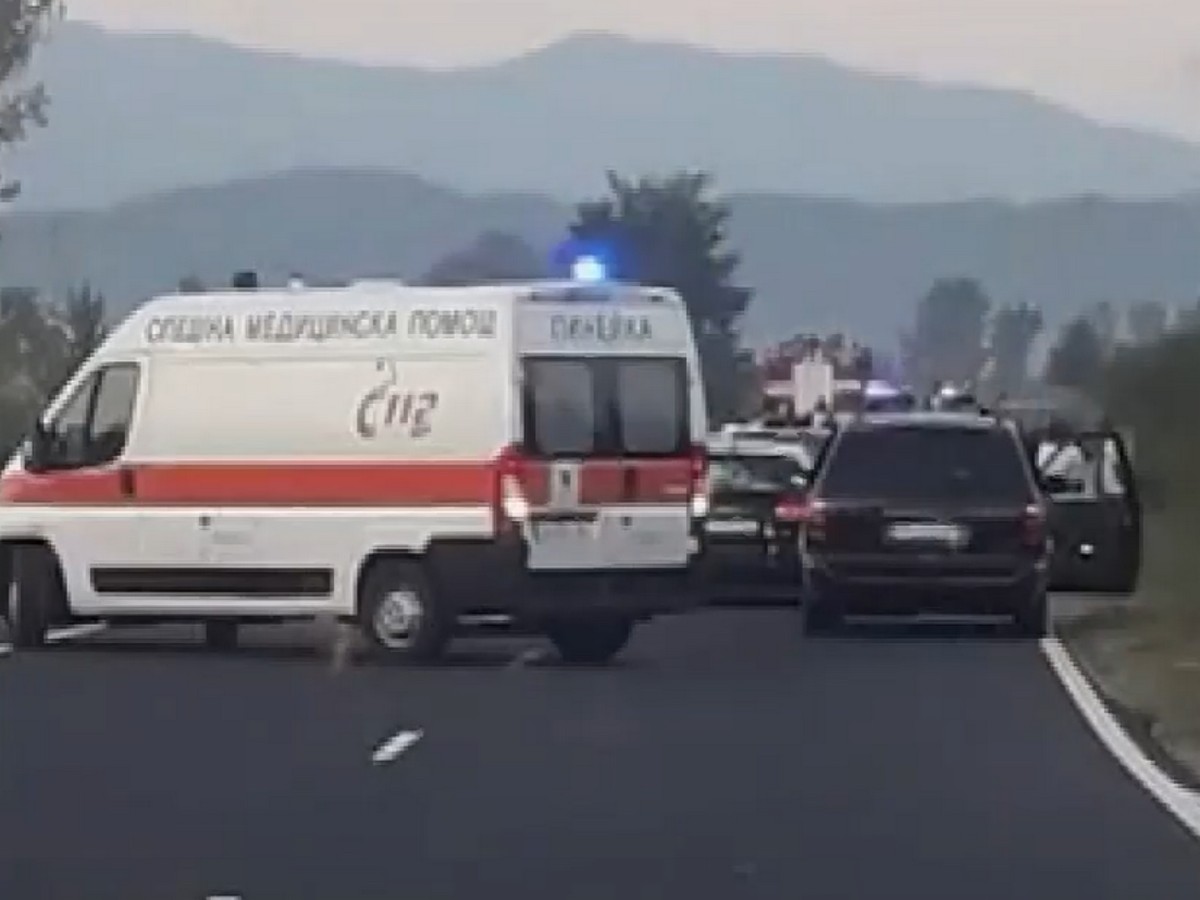 Опасността за живота на единия още не е преминала В