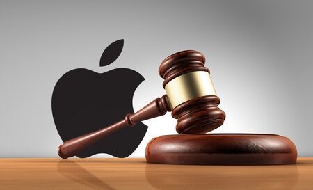 Apple отива на трибунал за iPhone