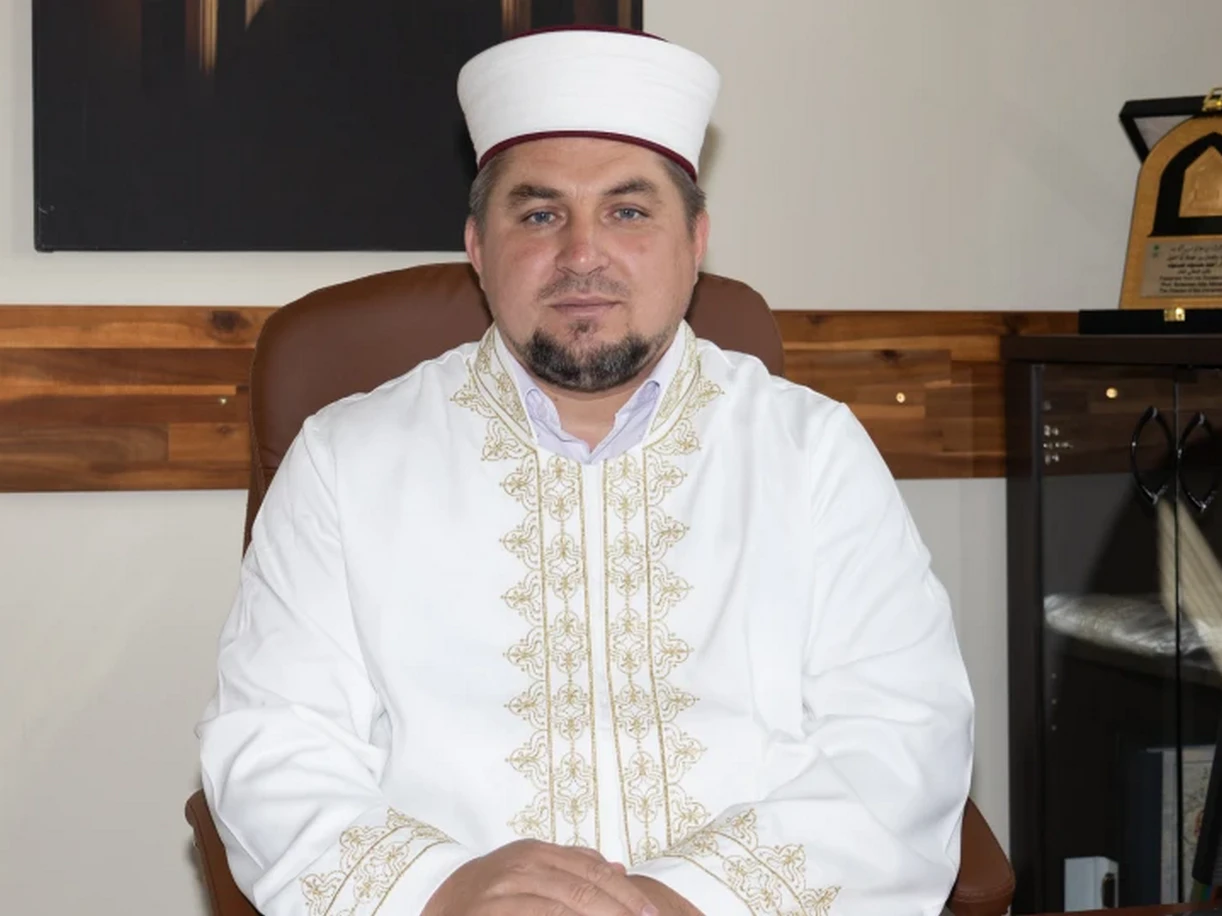 Фаворитът на Делян Пеевски е новият главен мюфтия: Ахмед Бахадър овладя Изповеданието