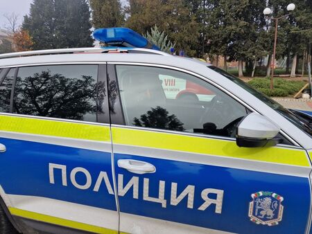 Екшън във Варна! Бой, клане и стрелба в плажно заведение пратиха двама в болница