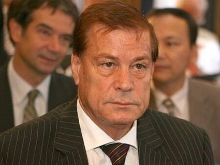 Почина Феим Чаушев - бивш заместник-министър на външните работи