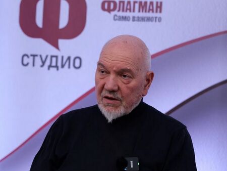 И проф. Александър Маринов се уреди с държавен пост, ще съветва вицепремиер