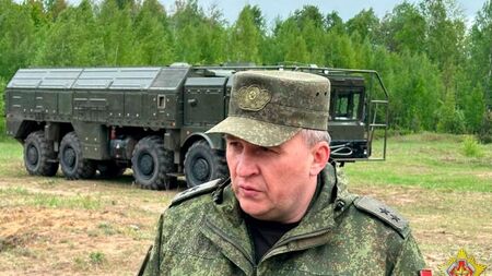 Беларус обвини външни сили в опит да я въвлекат във войната в Украйна