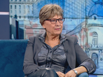 Комитова: 10 милиона евро на ден отиват за косене на тревички през зимата
