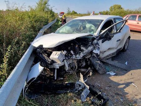 Извънредно: Жестоко меле затвори пътя Бургас-Малко Търново, хвърчат линейки и пожарни!