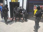 11 мъже са задържани при акция, а от помещението ЦГЧ на града са иззети чипове, карти и специална маса за покер