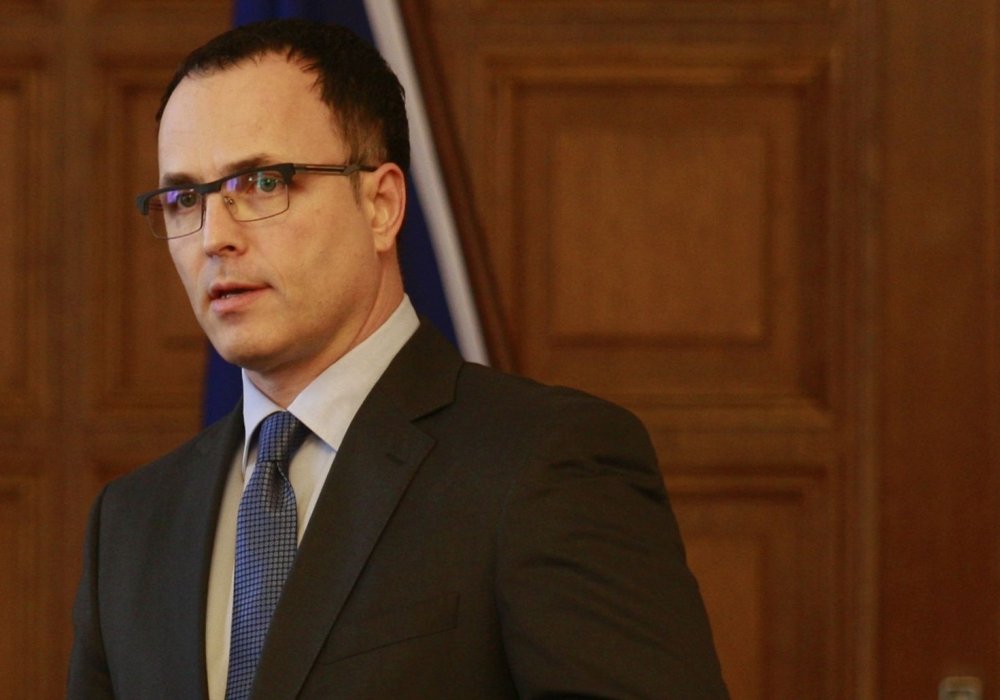 Бившият управител на ББР беше задържан в Белград по разследването