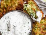 Вкусът на гръцкото лято: Хрупкави кюфтенца от тиквички с фета