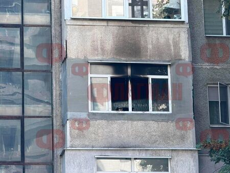Огнен капан! Втори апартамент пламна в ж.к. „Славейков“, евакуират трудноподвижен мъж