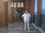 Тази снимка е направена в 18:39 ч. в хотела му „Парадайс бийч“ на Елените, изпрати ни я самият той