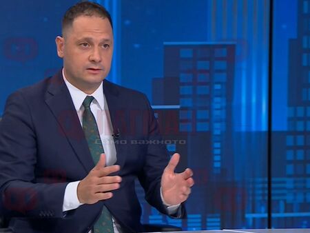 Витанов: Коалицията на желаещите заобикаля решенията на ЕС и НАТО