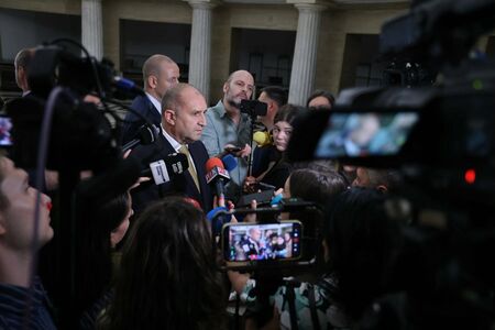 Премиерът Румен Радев: САЩ поискаха да базират 8 самолета на "Безмер" за операциите в Иран
