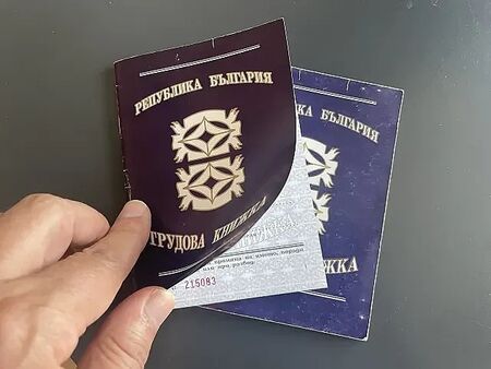 Работиш цяла година на 4 часа, признават ти само шест месеца стаж?