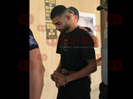 Той влезе в залата с наведена глава, поиска от съда домашен арест