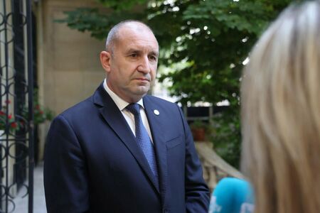 Радев отсече за самолетите на САЩ: Никакви бойни действия от България