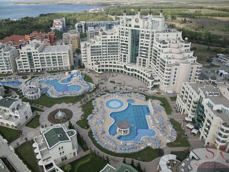 Сънсет ризорт се събужда: Нов мениджмънт връща живота в мегакомплекса