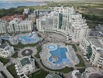 "Холандското селище" с близо 3000 легла излиза поетапно от кризата след години на протести, неплатени сметки и конфликти между собствениците