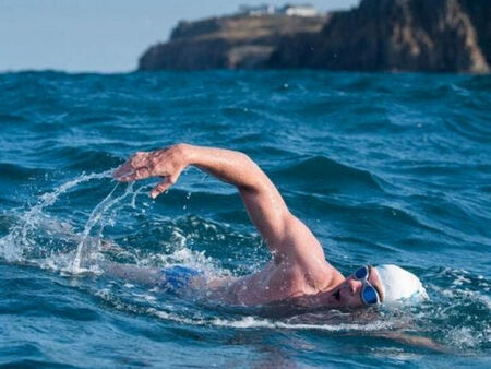 Лошото време отложи емблематичния плувен маратон от остров Света Анастасия: Ето кога ще се проведе
