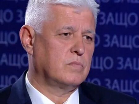 Димитър Стоянов избра Йотова преди партията си: Ще гласувам за нея