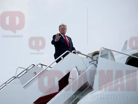 Американският президент отново отхвърли твърденията, че военната кампания е била временно спряна заради недостиг на боеприпаси