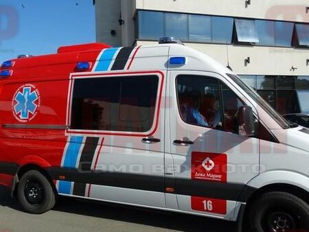 Двама с опасност за живота след тежки катастрофи в Бургаско