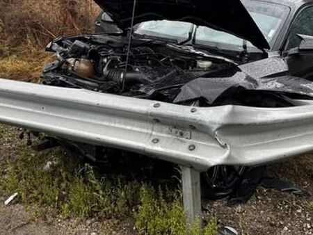 Ново 20: Автомобил скъса мантинелата на АМ "Марица" и навлезе в насрещното