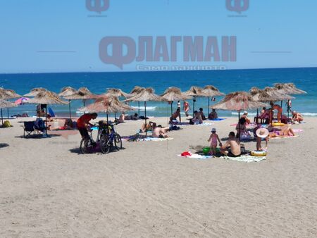 Опасната жега не отстъпва: Термометрите скачат до 37° в четвъртък, жълт код за почти цялата страна