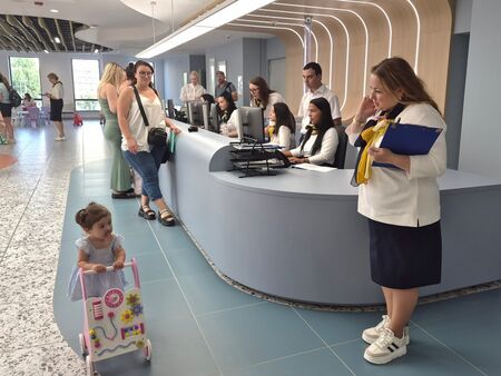 Родители след първите профилактични прегледи в Детската болница: Бургас се гордее с вас!