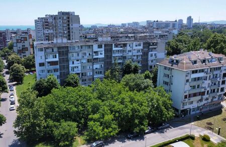 Бургаска област вече има близо 338 хил. жилища, сградите се увеличиха с 453 за година
